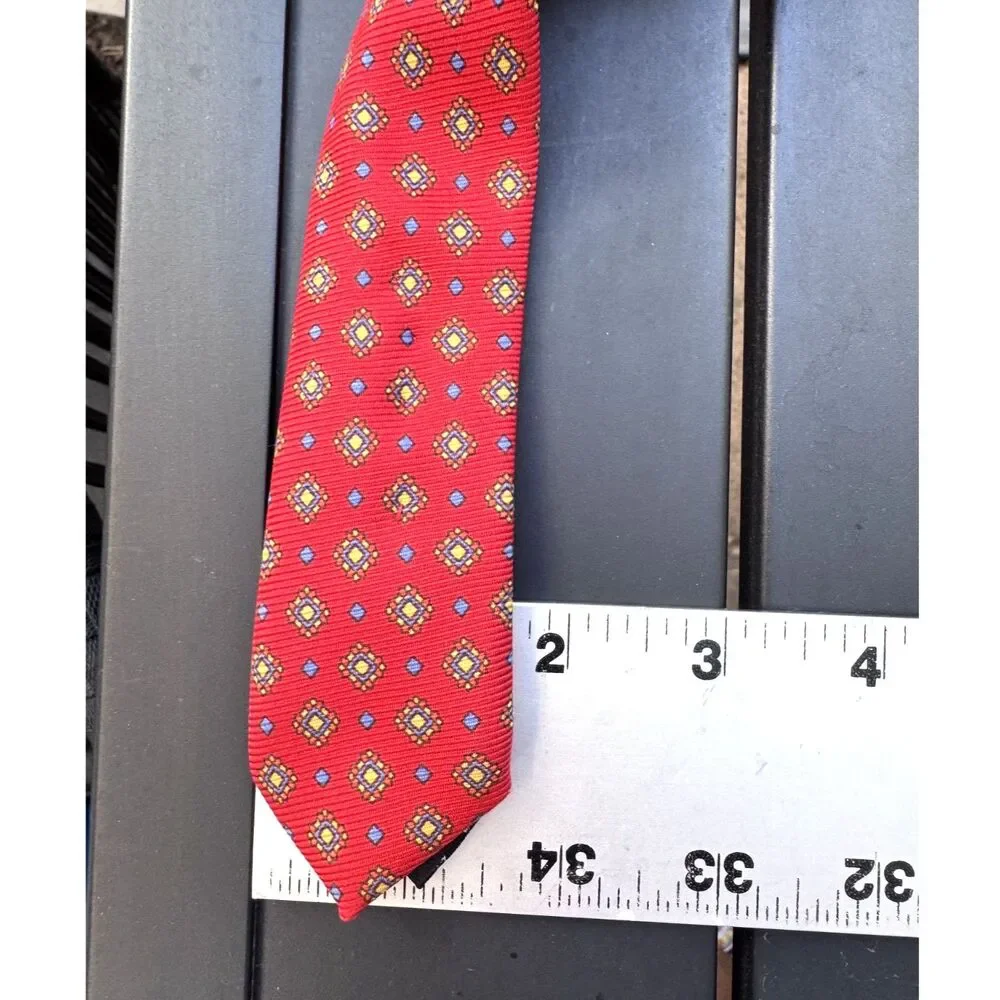 Balenciaga Red Geometric Yellow Blue Diamond 100% Silk Tie Made Italy 3.75